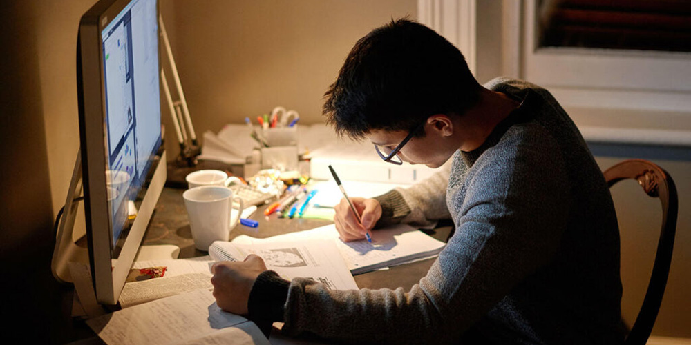 Doctors Offer Insider Tips on How to Study in Medical School